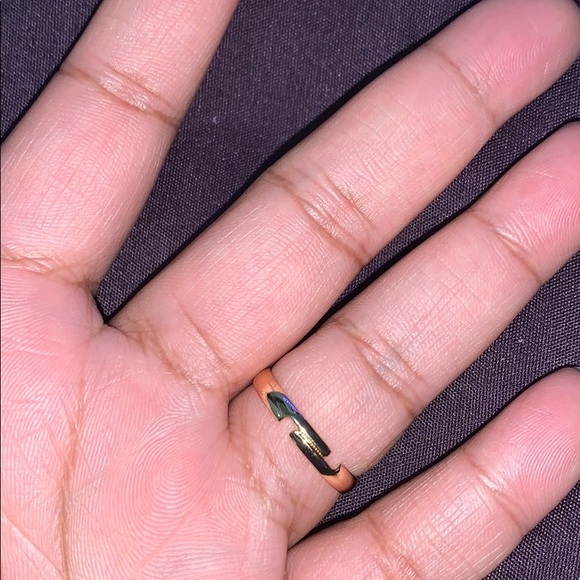 Super cute gun ring!! - Picture 2 of 3